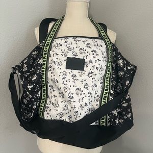 Pink gym bag/ floral/ black